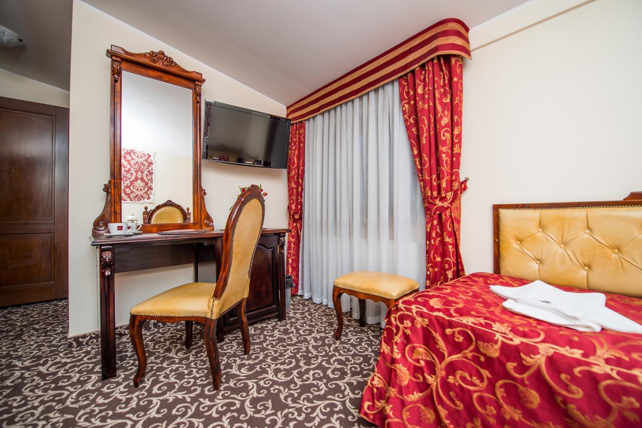 Hotel & Restauracja Gniecki Hrubieszow Room photo